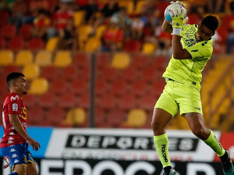 La lucha del portero Cristián Guerra por volver al fútbol profesional: "Desaparecí de la actividad únicamente por mi hijo"