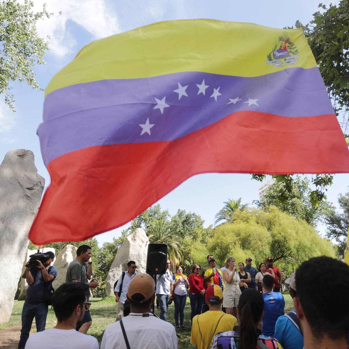 “Como inmigrantes nos tenemos que adaptar”: Tiktoker venezolana crítica a compatriotas que causan conflictos en Chile