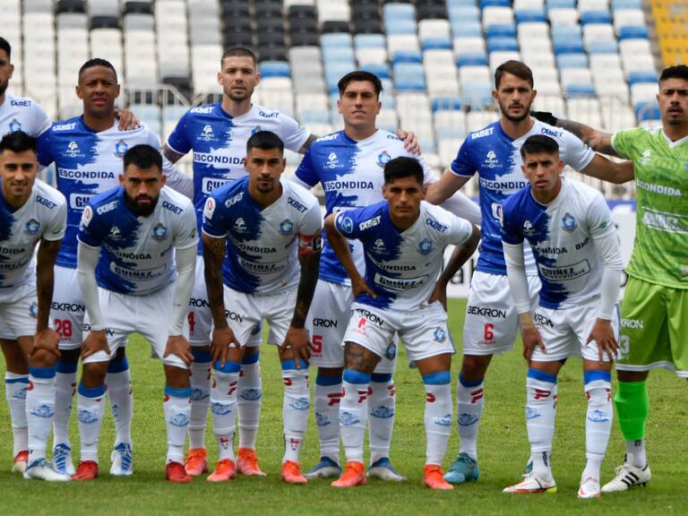 Antofagasta recibe donación de zapatos para enfrentar a Colo Colo
