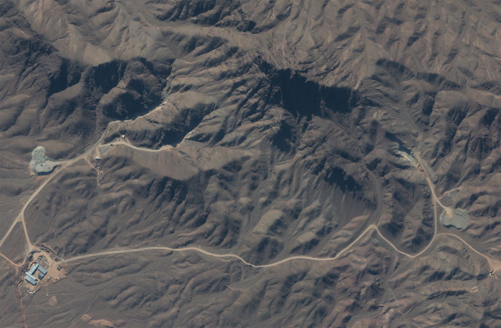 Imagen satelital de la central iraní que produce uranio enriquecido