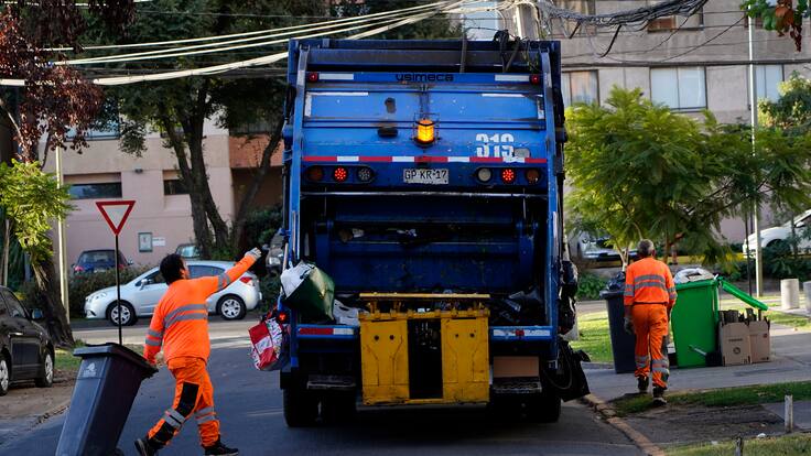 Toneladas de basura tras Año Nuevo: el flanco que complica a la comuna de Santiago