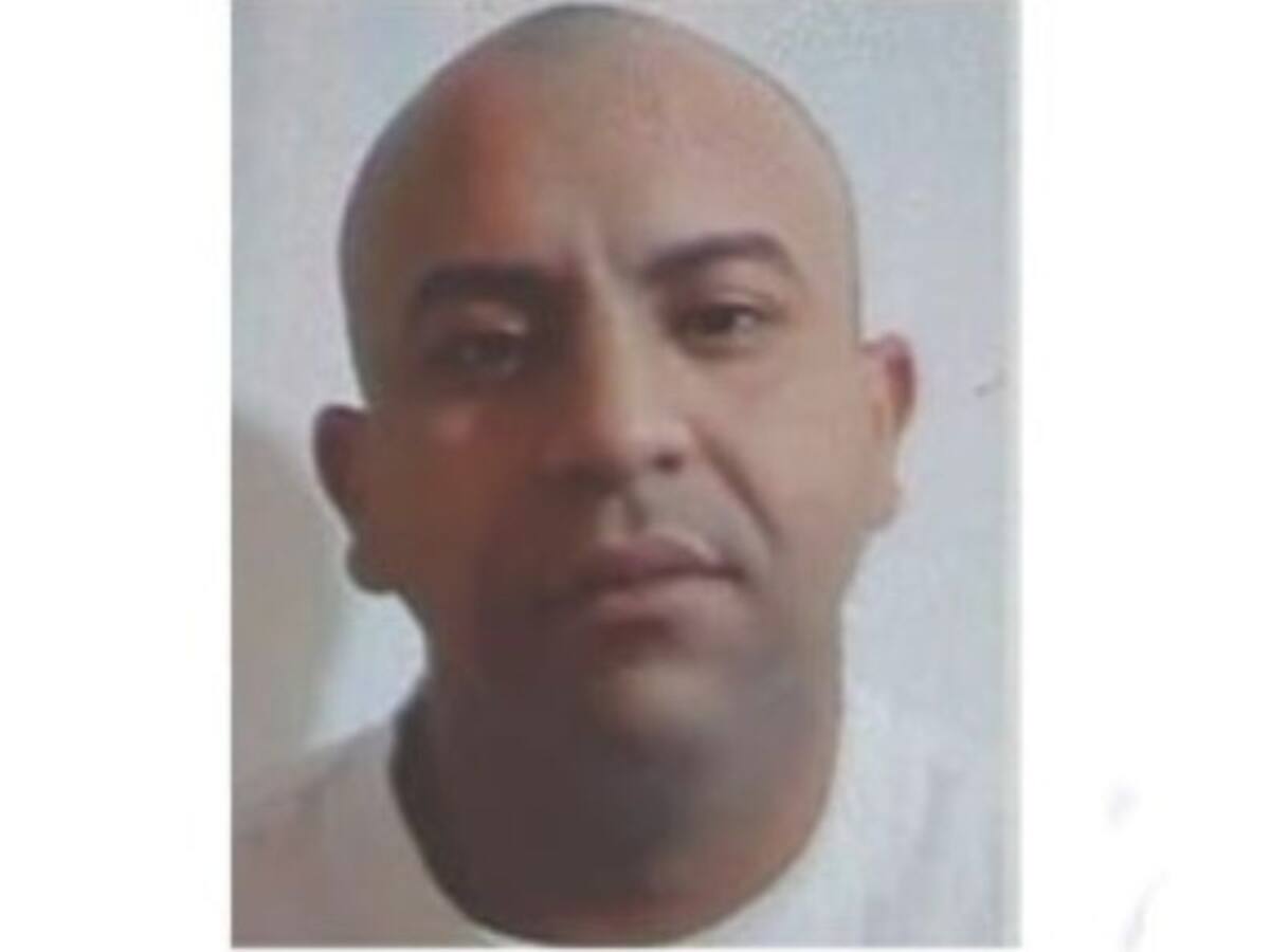 Ante cambio de nombre y apariencia: Carabineros difunde nuevas fotos de Dayonis Orozco, prófugo por el asesinato del mayor Emmanuel Sánchez