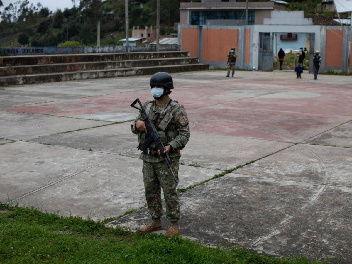 Seguridad en las ciudades de Perú incluirá policías y militares