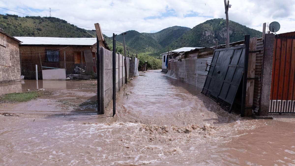 Senapred decreta evacuación inmediata en Talagante por desborde del Río Mapocho y activa alerta SAE