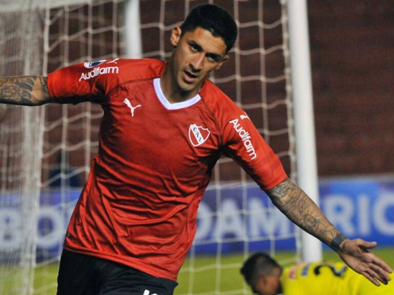 Argentinian Independientes player Pedro Pablo Hernandez celebrates a goal against Peruvian Binacional during a Copa Sudamericana football match at the UNSA Stadium in Arequipa, Peru, on May 01, 2019. (Photo by DIEGO RAMOS / AFP) (Photo credit should read DIEGO RAMOS/AFP via Getty Images)