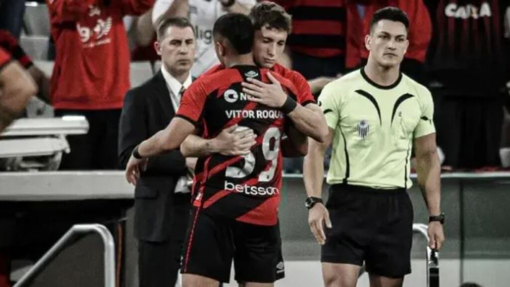 Luciano Arriagada vuelve a jugar luego de tres meses y debuta en el Brasileirao