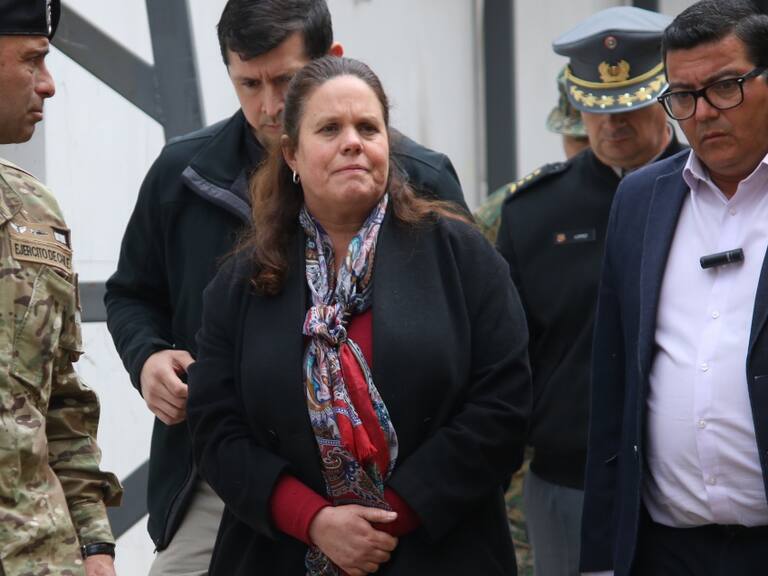 Ministra de Defensa anuncia querella tras ataque a militares en manifestaciones del INBA