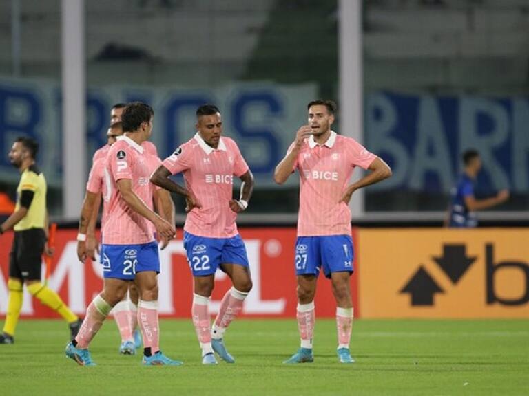 Universidad Católica cayó ante Talleres en Córdoba por su debut en la Copa Libertadores 2022