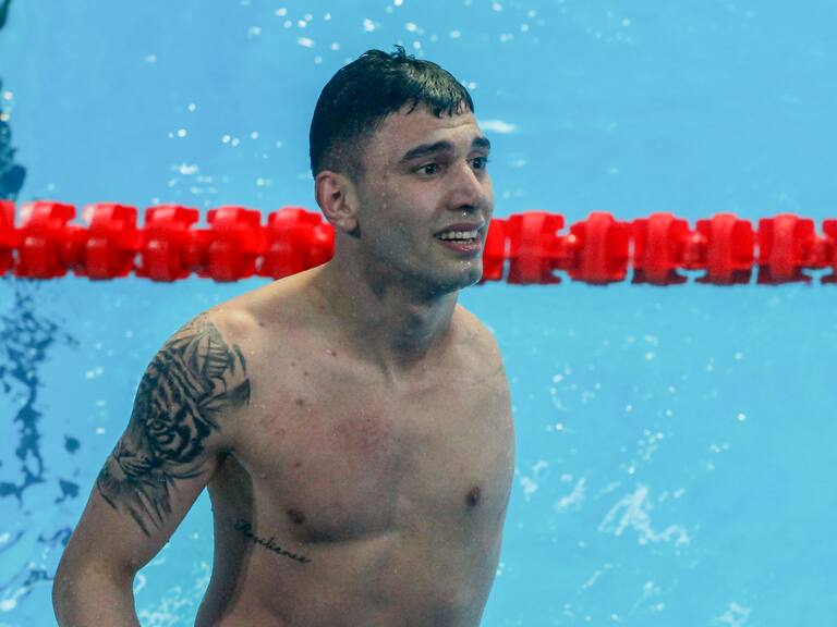 Vicente Almonacid avanza a la final de los 100 metros pecho y peleará por medallas en París 2024