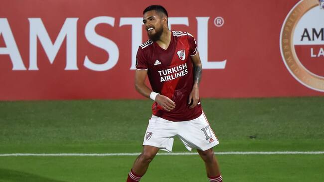 BARRANQUILLA, COLOMBIA - MAY 12: Paulo Díaz of River Plate celebrates after scoring the first goal of his team during a match between Junior and River Plate as part of group D of Copa CONMEBOL Libertadores 2021 at Estadio Olímpico Romelio Martínez on May 12, 2021 in Barranquilla, Colombia. (Photo by Daniel Munoz - Pool/Getty Images)