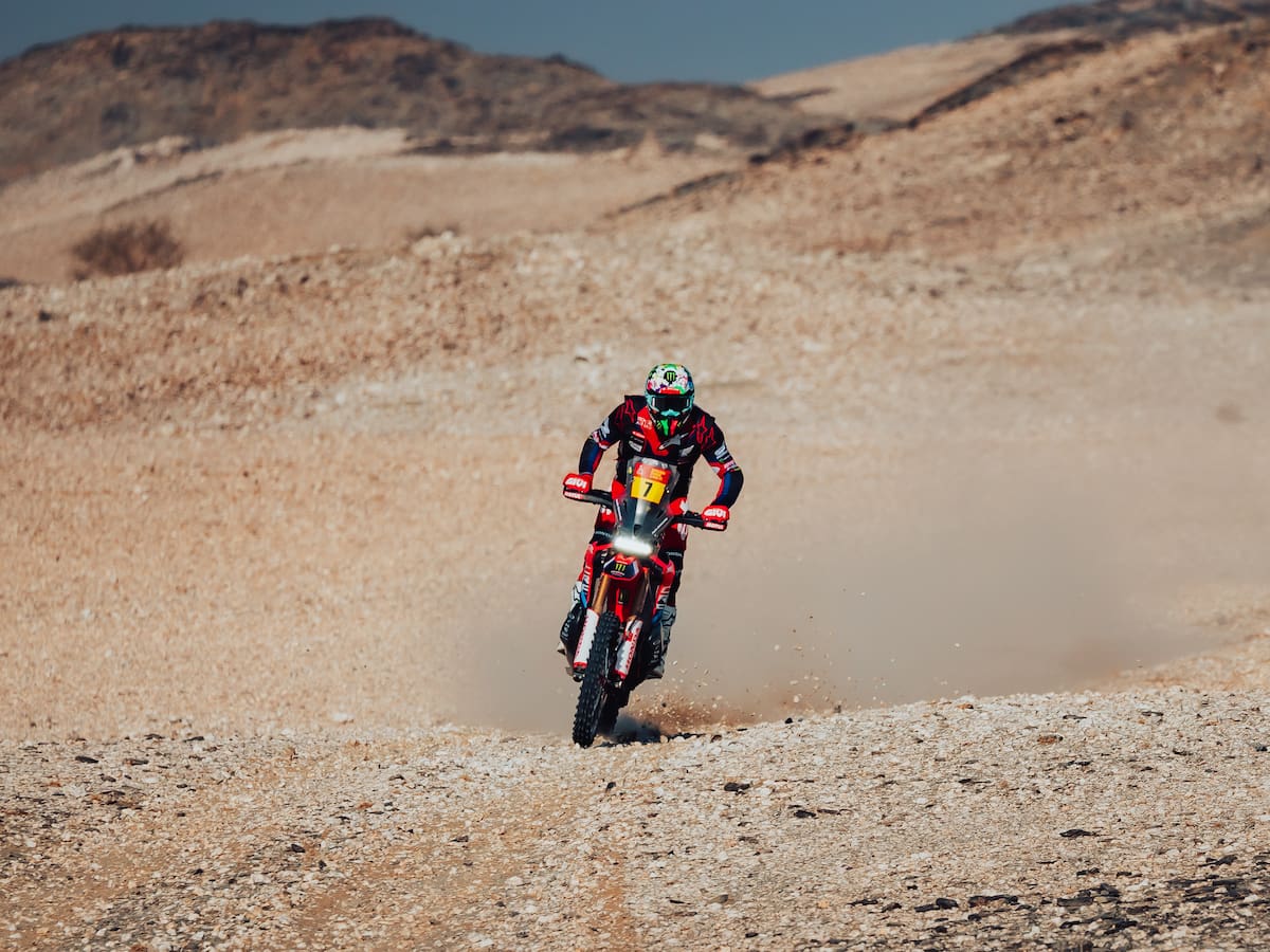 Pablo Quintanilla sufre dura caída y queda fuera de competencia en el Rally Dakar 2025