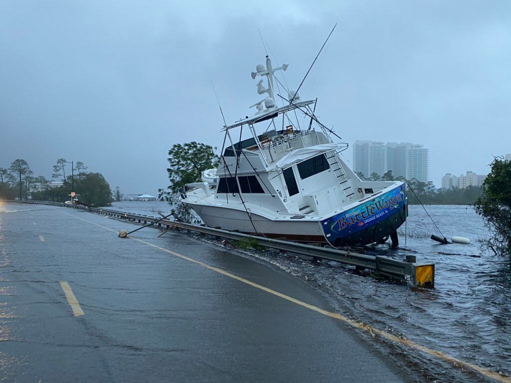 Graves inundaciones en la ciudad de Orange Beach