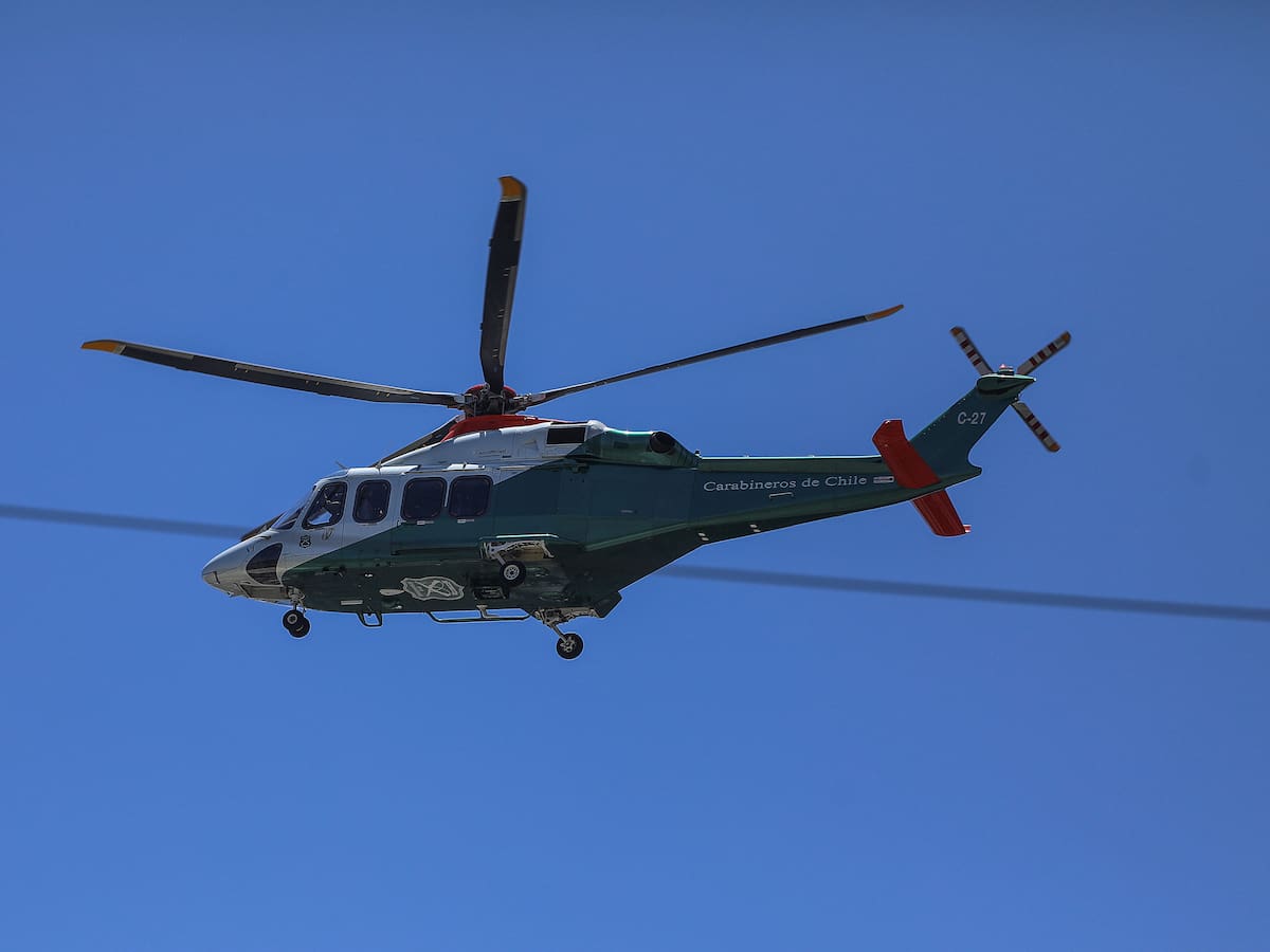 Recuperan restos de los tripulantes: trasladan a Santiago los cuerpos de las víctimas del accidente aéreo en Curacaví