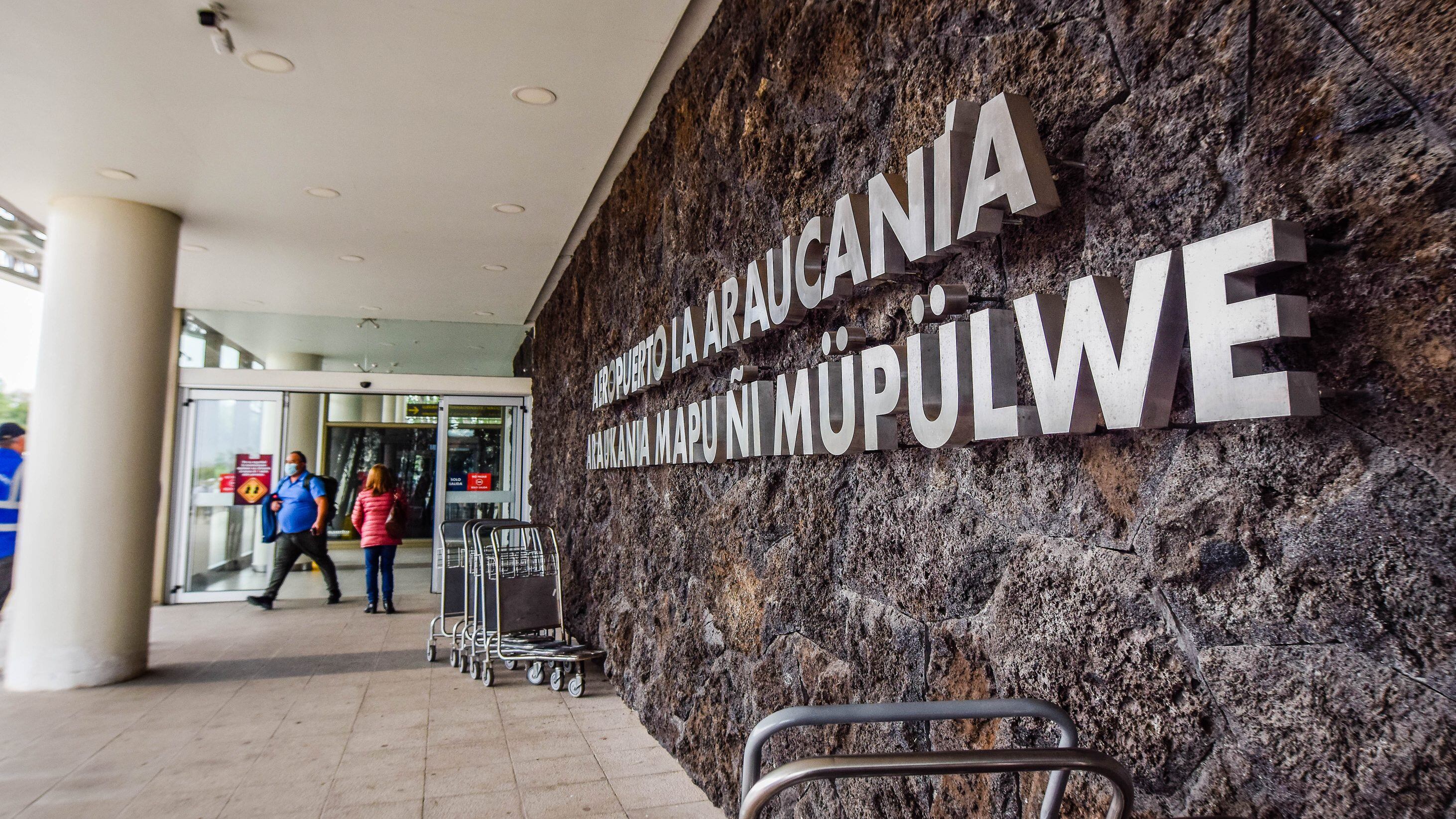 Registran protesta en aeropuerto de Temuco