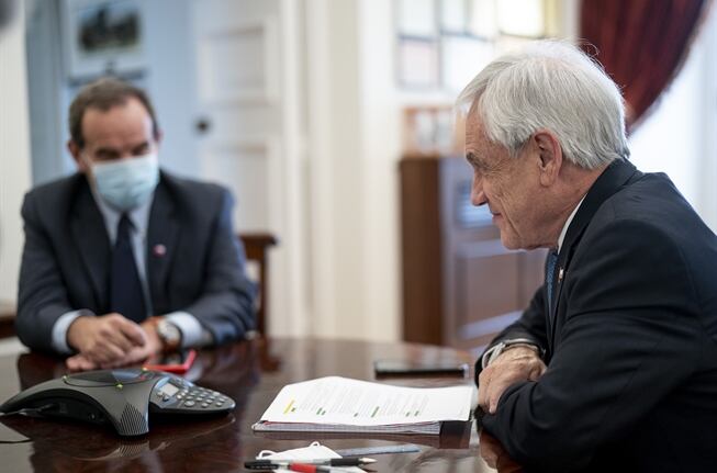 La llamada del Presidente Piñera al mandatario electo estadounidense Joe Biden. Foto: Prensa Presidencia