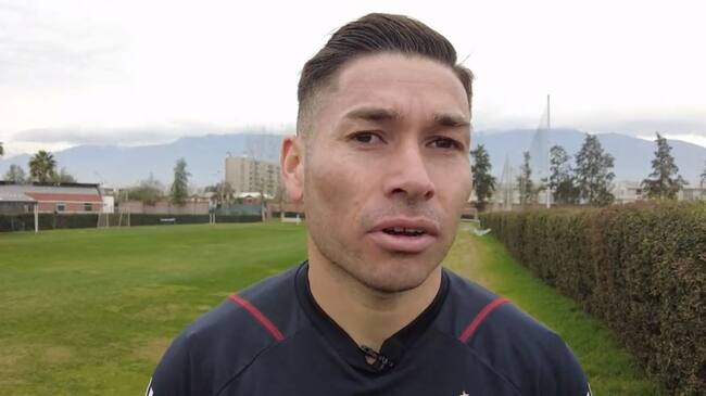 Óscar Opazo apela al aporte de Pablo Parra en Colo Colo: "Esperemos pueda estar lo más rápido posible, se le ha visto bastante bien"