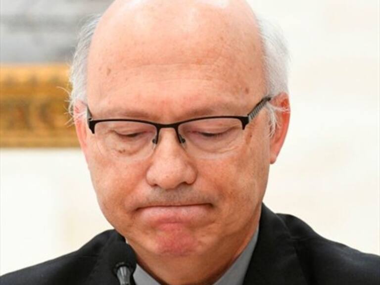 «Han devastado a la Iglesia»: Medios internacionales destacan renuncia masiva de obispos chilenos