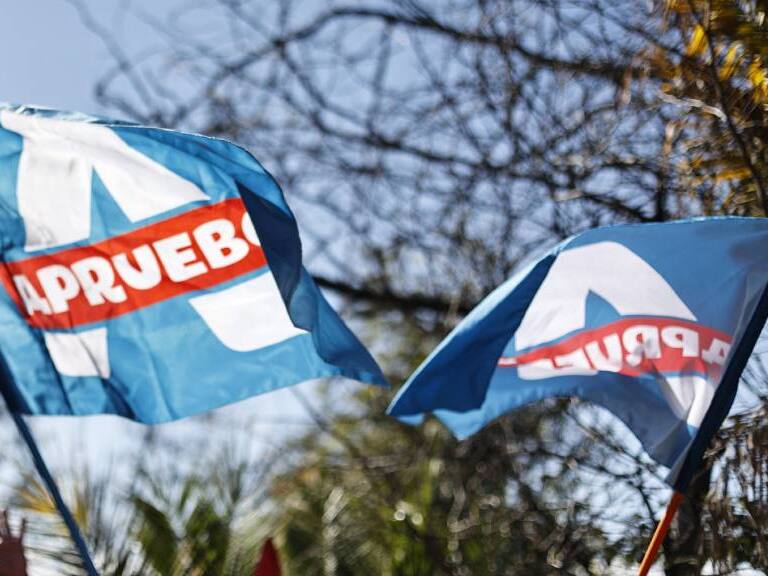 Servel formula cargos contra seis alcaldes, cuatro concejales y tres exconvencionales por campañas por el Apruebo