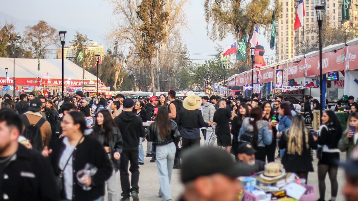 Fondas Fiestas Patrias 2026 en Santiago: precios, artistas, eventos gratis y dónde celebrar el 18 en la RM