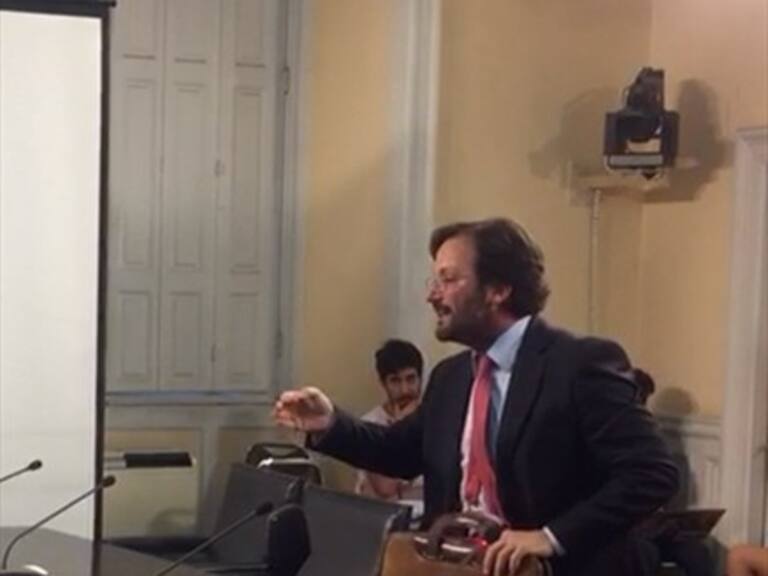 Diputado PC y abogado protagonizan discusión en revisión de acusación constitucional contra Piñera