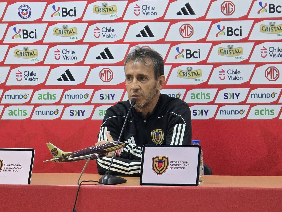 Fernando Batista y la ambición de Venezuela para enfrentar a La Roja: “Trataremos de sacarles el balón el mayor tiempo posible”