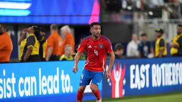 Otra citación de emergencia: Mauricio Isla es la cuarta baja de Chile para jugar con Panamá