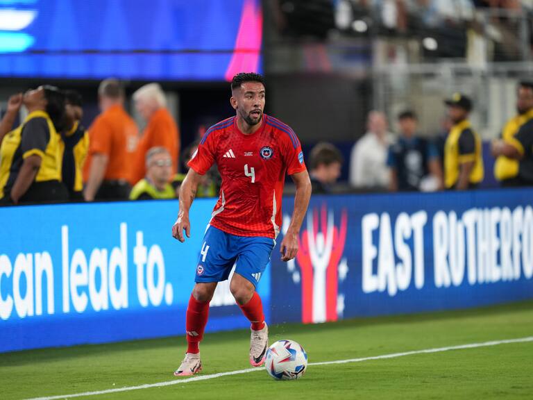 Otra citación de emergencia: Mauricio Isla es la cuarta baja de Chile para jugar con Panamá