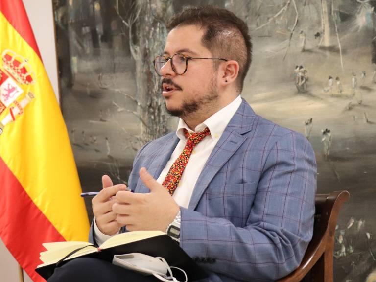 Gobierno llama al «orden y la prudencia» a embajador en España por publicación en redes sociales