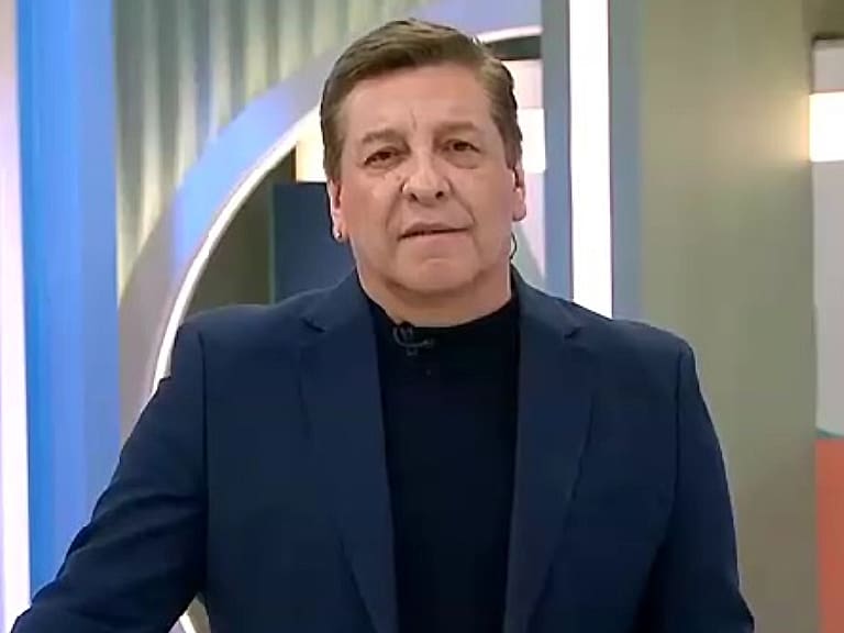 Julio César Rodríguez se emociona al despedirse de compañero de CHV que murió