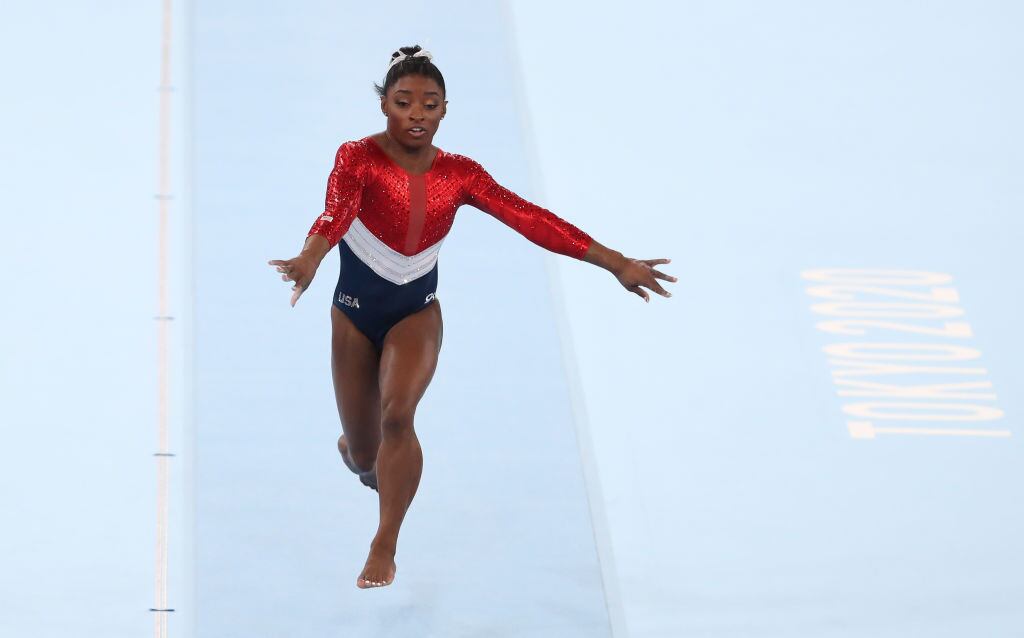 Simone Biles en la etapa de clasificación de la gimnasia en Tokio 2020