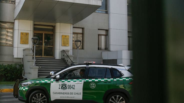 Rescatan a personas extraviadas en el cerro Manquehuito en Vitacura