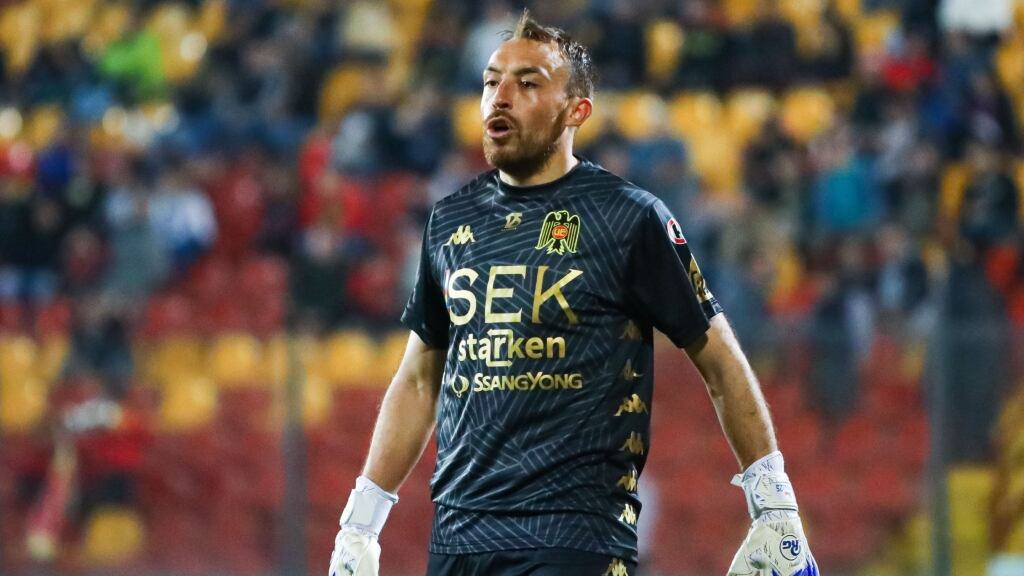 Sebastián Pérez será operado y se perderá el resto de la temporada en Unión Española