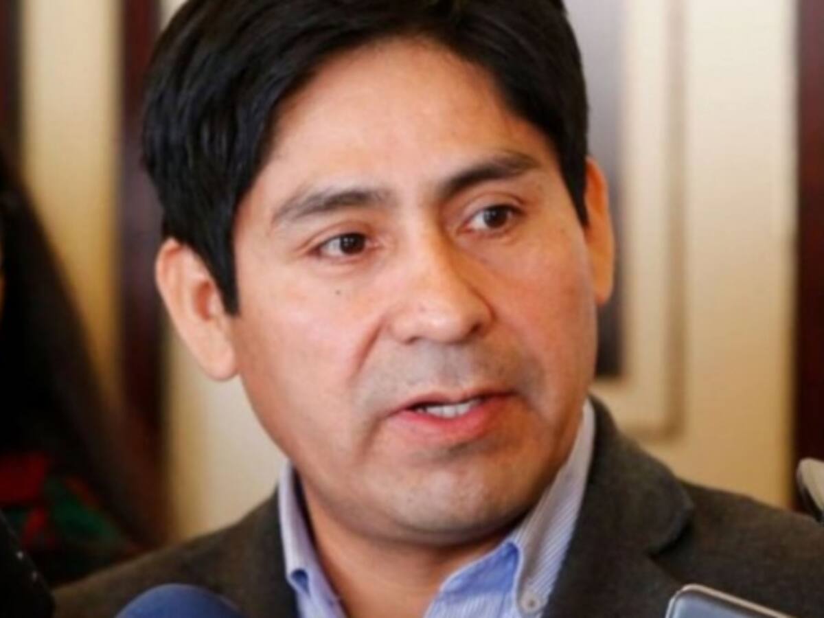 PDI emite alerta roja internacional para captura de alcalde de Reinaco tras estar prófugo de la justicia