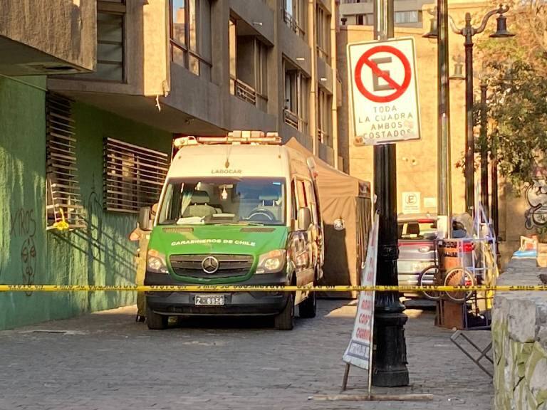 Carabinero mata a un hombre que le arrebató su arma y le disparó en el hombro