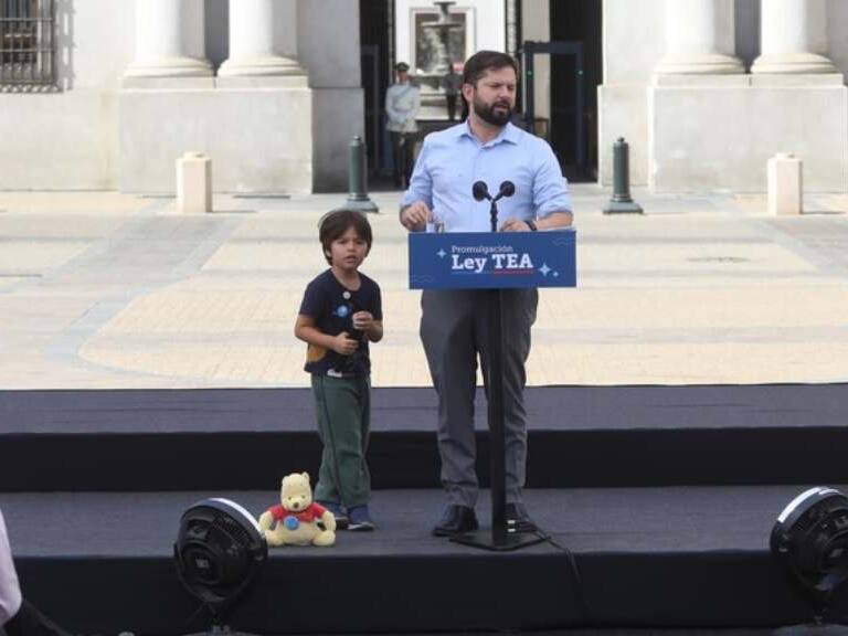 «Demostró una tremenda compresión y cariño»: habla el padre del niño que intervino en la promulgación de la Ley Tea