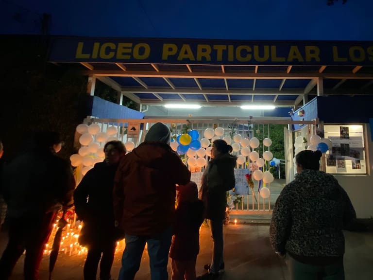 «Entregaban todo por sus alumnos»: El triste adiós a profesores fallecidos en accidente de Biotren en San Pedro de la Paz