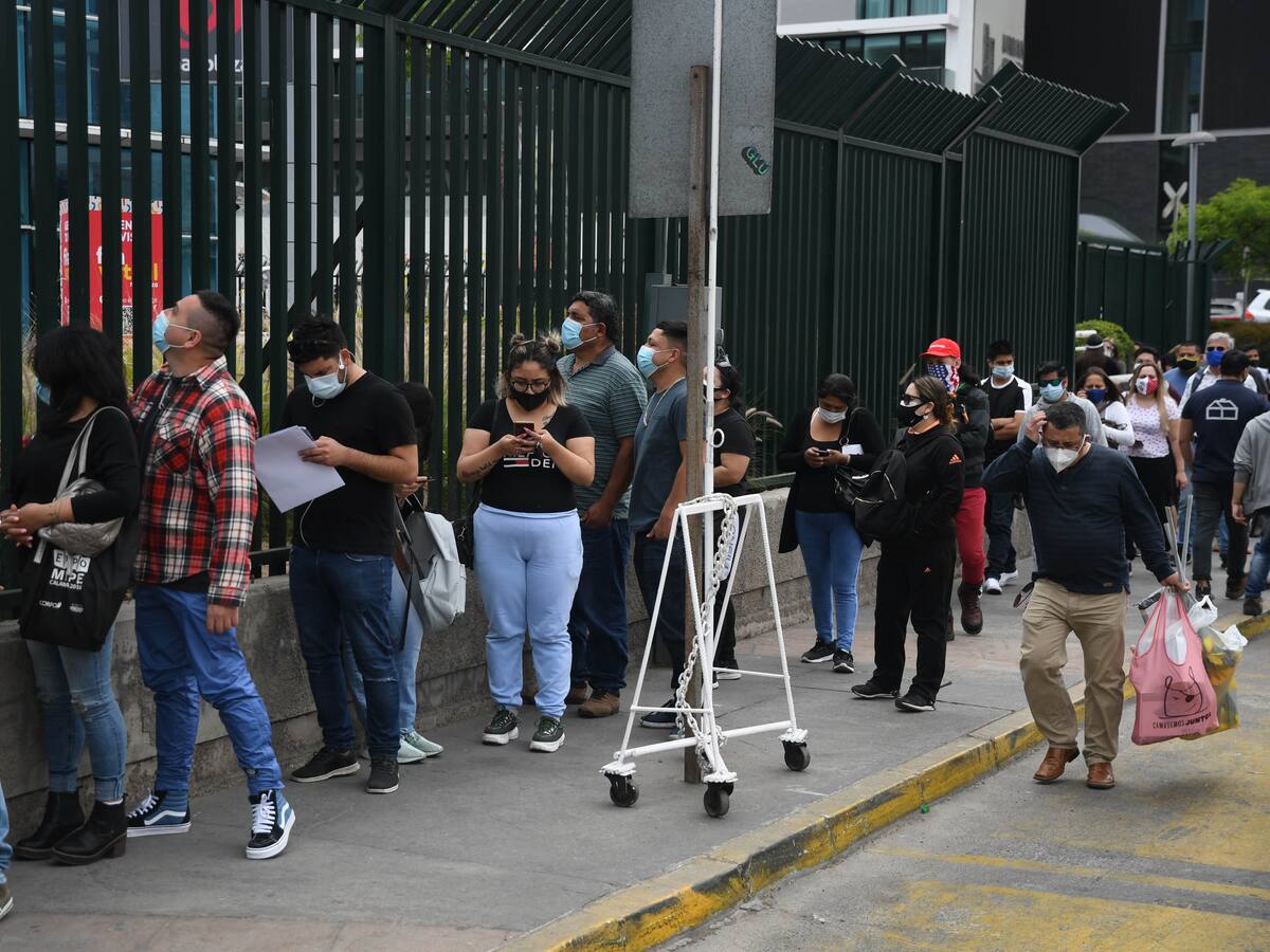 Este miércoles continuó la baja en solicitudes de permisos temporales, según Carabineros