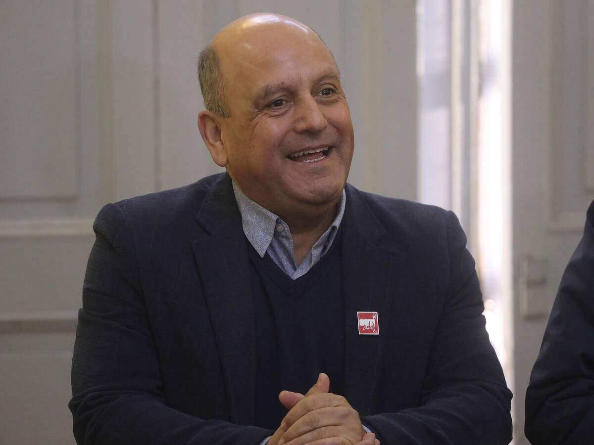 Presidente de la CUT arremete contra gabinete de Kast y lanza duros dardos a Jaime Campos: “Es lo más rancio que tiene la política”