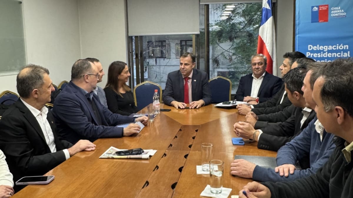 Gobierno da plazo para que vuelvan los hinchas visitantes a los clásicos del fútbol chileno: ya está agendado el primero