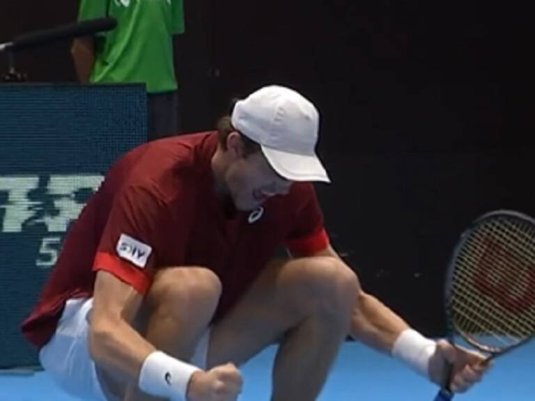 El espectacular punto con que Nicolás Jarry cerró el partido ante Adrian Mannarino en el ATP 500 de Basilea