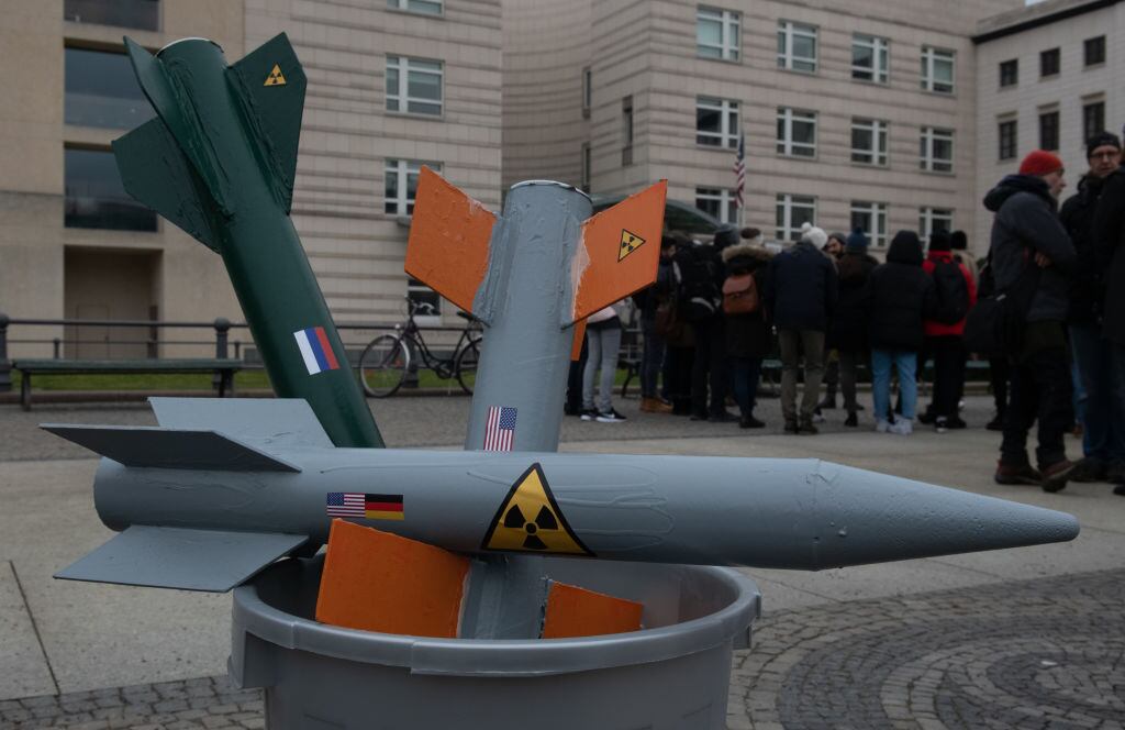 Protesta contra el fin de los tratados sobre las armas nucleares en Berlín