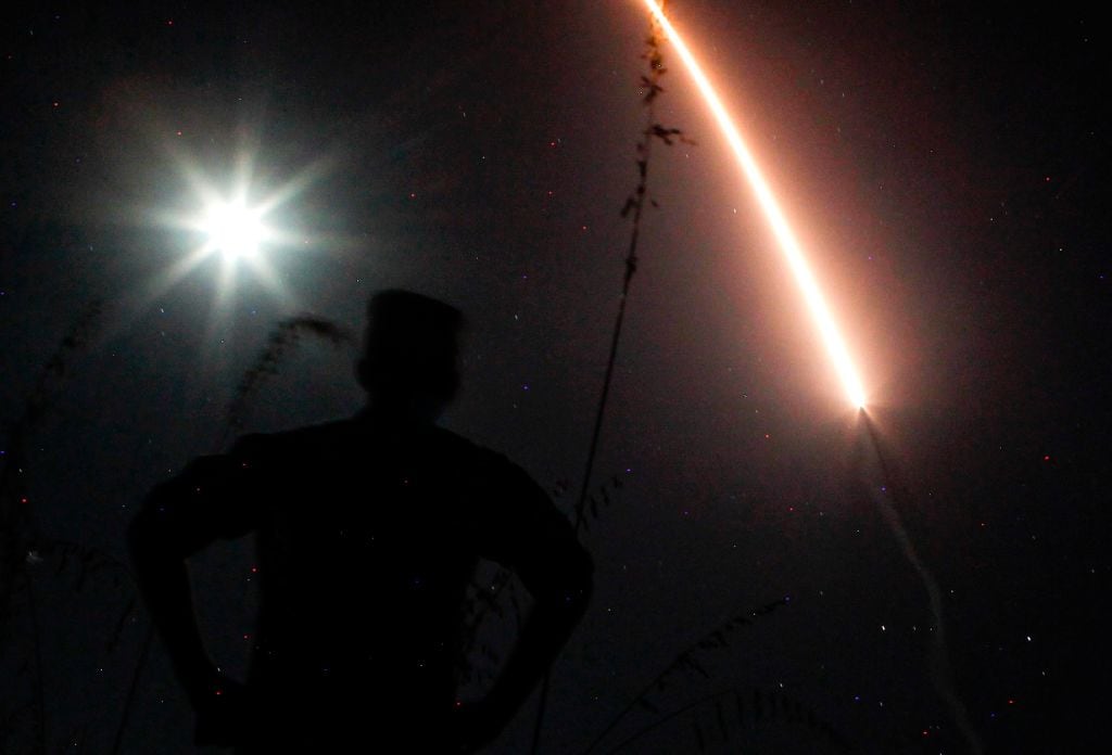 El Ejército de Estados Unidos realiza ensayos con un misil balístico