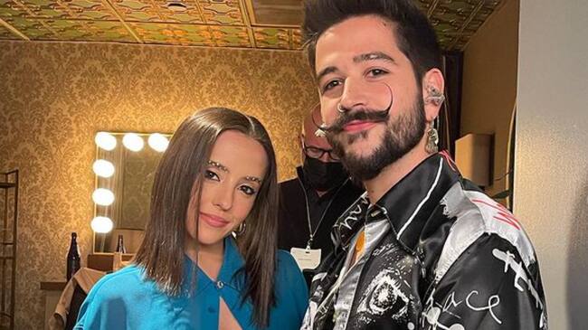 ¿Cuánto mide Evaluna Montaner? La duda de internet tras el paso de la cantante con Camilo en los Latin Grammy