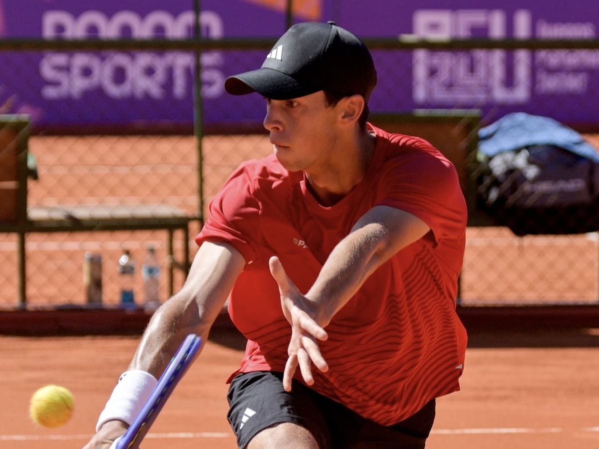 Es chileno, tiene apenas 16 años y sumó su primer punto ATP: el tenis celebra una nueva promesa