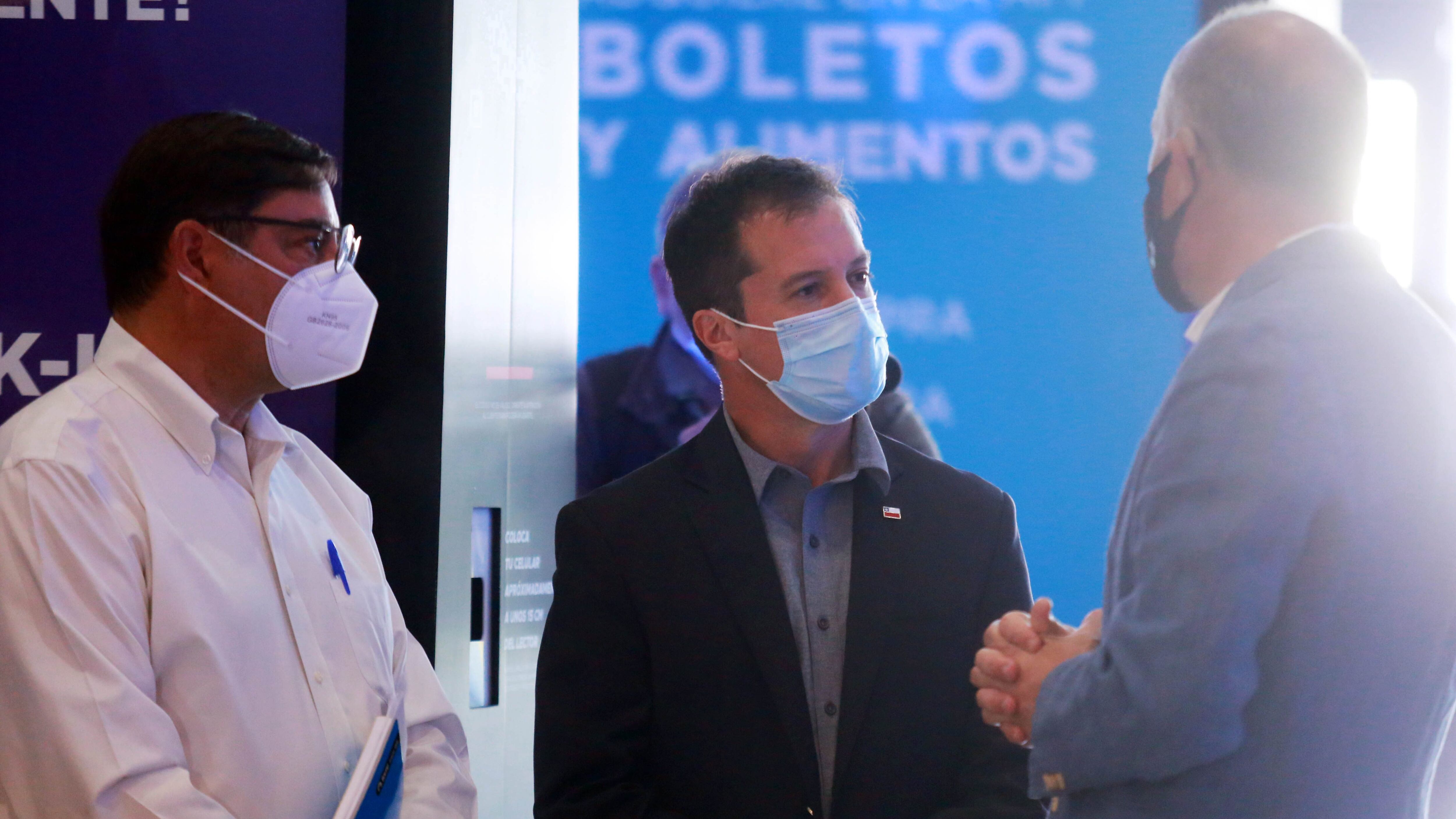 17 de Febrero del 2021/ SANTIAGO
El ministro de Economía, Fomento y Turismo Lucas Palacios, junto a las autoridades sanitarias y de la intendencia de la Region Metropolitana, dan el vamos a la reapertura de las salas nacionales de cine en el marco del plan Paso a Paso, en medio de la pandemia de COVID-19.
Fotos: JOSÉ FRANCISCO ZUÑIGA/ AGENCIAUNO