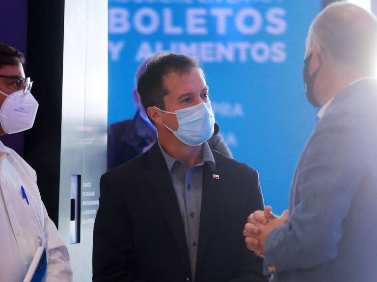 17 de Febrero del 2021/ SANTIAGO
El ministro de Economía, Fomento y Turismo Lucas Palacios, junto a las autoridades sanitarias y de la intendencia de la Region Metropolitana, dan el vamos a la reapertura de las salas nacionales de cine en el marco del plan Paso a Paso, en medio de la pandemia de COVID-19.
Fotos: JOSÉ FRANCISCO ZUÑIGA/ AGENCIAUNO