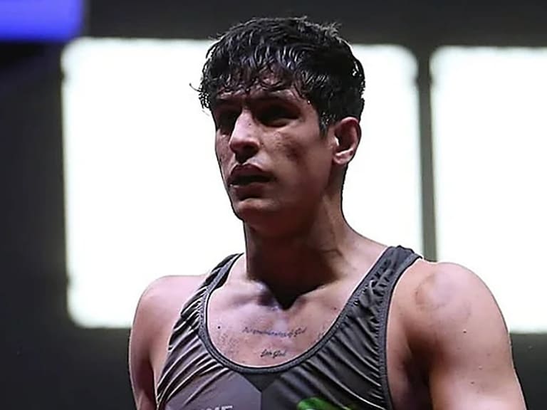 Irán ahorca a campeón de lucha por paticipar en protestas: otros dos civiles también fueron ejecutados