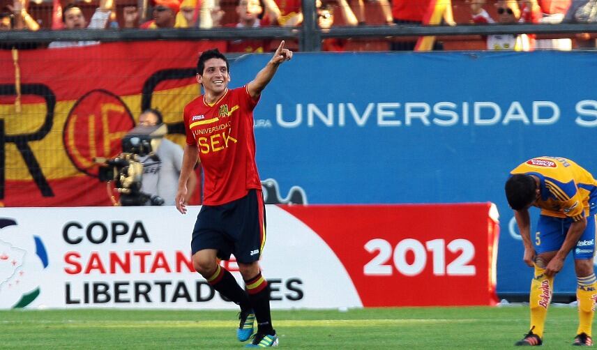 Gonzalo Barriga en su paso por Unión Española. Foto: Agencia Uno