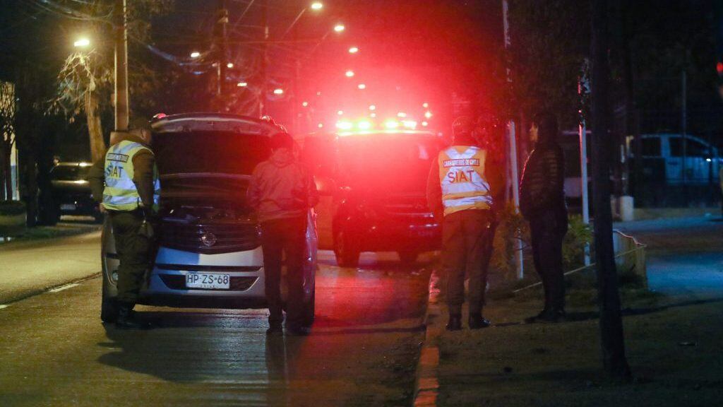 5 de Agosto del 2019/SANTIAGOLa SIAT de Carabineros trabaja en las pericias de un accidente de tránsito que involucró a un furgón de la 60 comisaría de metro y a un vehículo particular, quienes colisionaron en avenida lo ovalle, en la comuna de Lo Espejo.
FOTO: HANS SCOTT/AGENCIAUNO