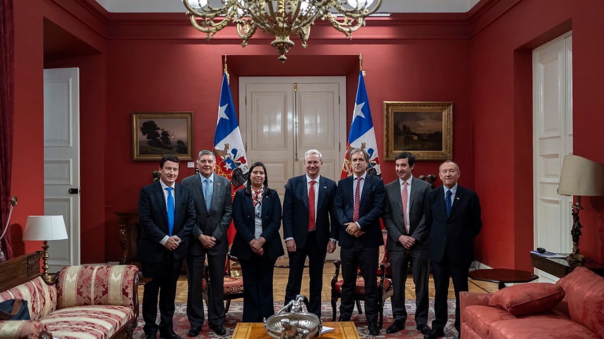 Presidente Kast prepara “plan de emergencia laboral” con énfasis en la generación de empleos: partidos oficialistas prometen celeridad